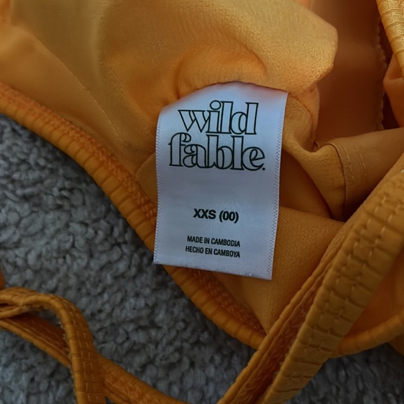 Wild Fable junior’s bikini top orange XXS - Picture 3 of 3